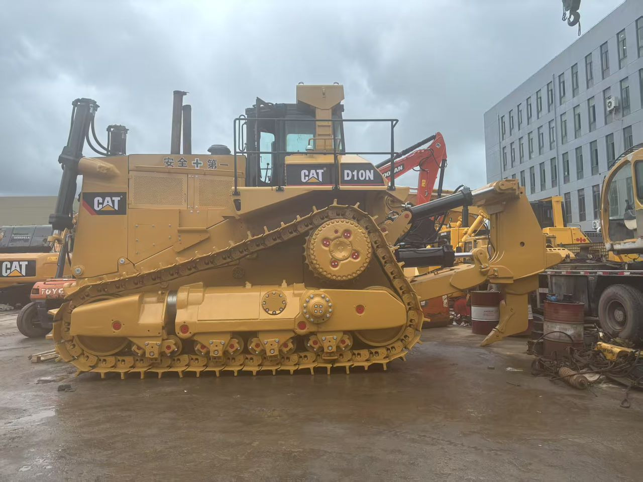 Caterpillar CAT Used Crawler Bulldozer Tractor D10N D9R D8R D8T D7R D7G D6G Dozer for Sale - بلدوزر: صور 1 Caterpillar CAT Used Crawler Bulldozer Tractor D10N D9R D8R D8T D7R D7G D6G Dozer for Sale - بلدوزر: صور 1