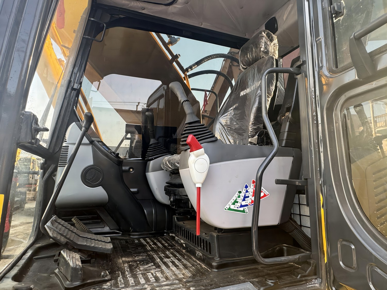 حفارات زحافة Komatsu PC220 PC220-8MO PC210 PC200 20 Ton Hydraulic Crawler Slightly Used Excavator: صور 6