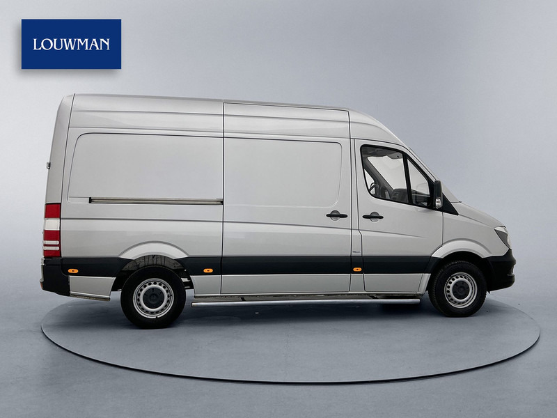 Mercedes-Benz Sprinter 314 2.2 CDI Inrichting Laadlift Betimmering Cruise Control Parkeersensoren Automaat 220v omvormer Geveerde stoel - فان: صور 3 Mercedes-Benz Sprinter 314 2.2 CDI Inrichting Laadlift Betimmering Cruise Control Parkeersensoren Automaat 220v omvormer Geveerde stoel - فان: صور 3