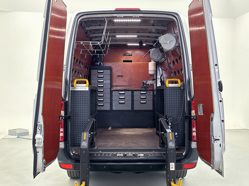 Mercedes-Benz Sprinter 314 2.2 CDI Inrichting Laadlift Betimmering Cruise Control Parkeersensoren Automaat 220v omvormer Geveerde stoel - فان: صور 5 Mercedes-Benz Sprinter 314 2.2 CDI Inrichting Laadlift Betimmering Cruise Control Parkeersensoren Automaat 220v omvormer Geveerde stoel - فان: صور 5