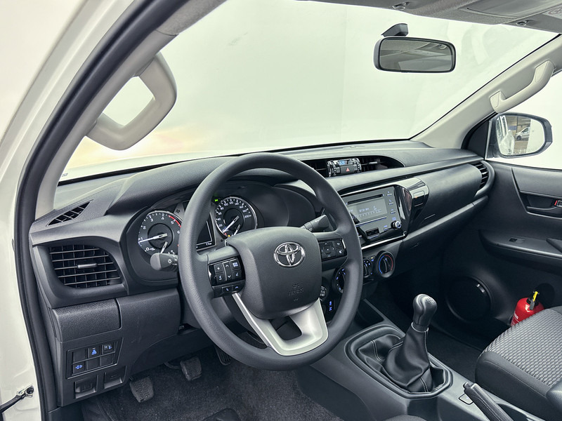 Toyota Hilux 2.4 D-4D Comfort 4x4 Xtra Cab NIEUW 3500KG Trekgewicht Cruise Control Airco - شاحنة البيك أب: صور 5 Toyota Hilux 2.4 D-4D Comfort 4x4 Xtra Cab NIEUW 3500KG Trekgewicht Cruise Control Airco - شاحنة البيك أب: صور 5