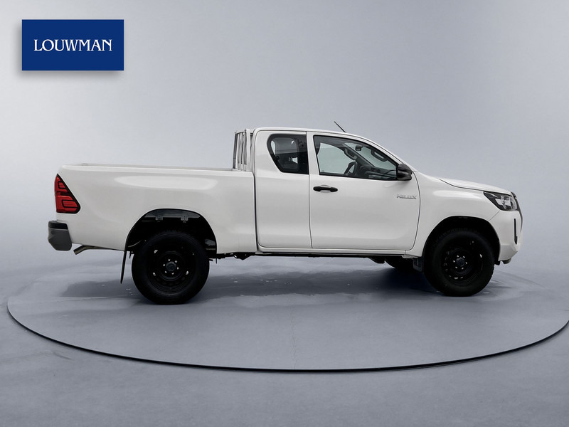 Toyota Hilux 2.4 D-4D Comfort 4x4 Xtra Cab NIEUW 3500KG Trekgewicht Cruise Control Airco - شاحنة البيك أب: صور 3 Toyota Hilux 2.4 D-4D Comfort 4x4 Xtra Cab NIEUW 3500KG Trekgewicht Cruise Control Airco - شاحنة البيك أب: صور 3