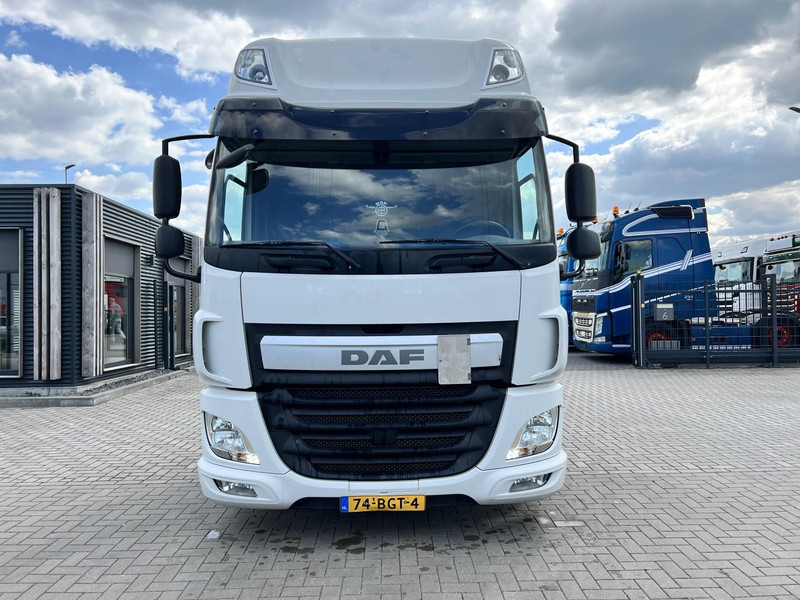 DAF CF 440 4x2 trekker Hydraulic - شاحنة جرار: صور 2 DAF CF 440 4x2 trekker Hydraulic - شاحنة جرار: صور 2