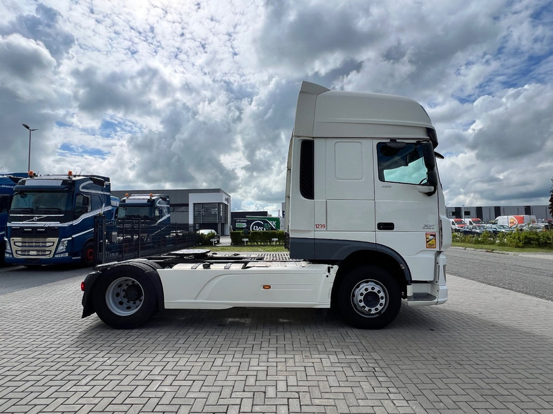 DAF XF 460 4x2 Trekker SSC / 2x Tank / full spoiler - شاحنة جرار: صور 5 DAF XF 460 4x2 Trekker SSC / 2x Tank / full spoiler - شاحنة جرار: صور 5