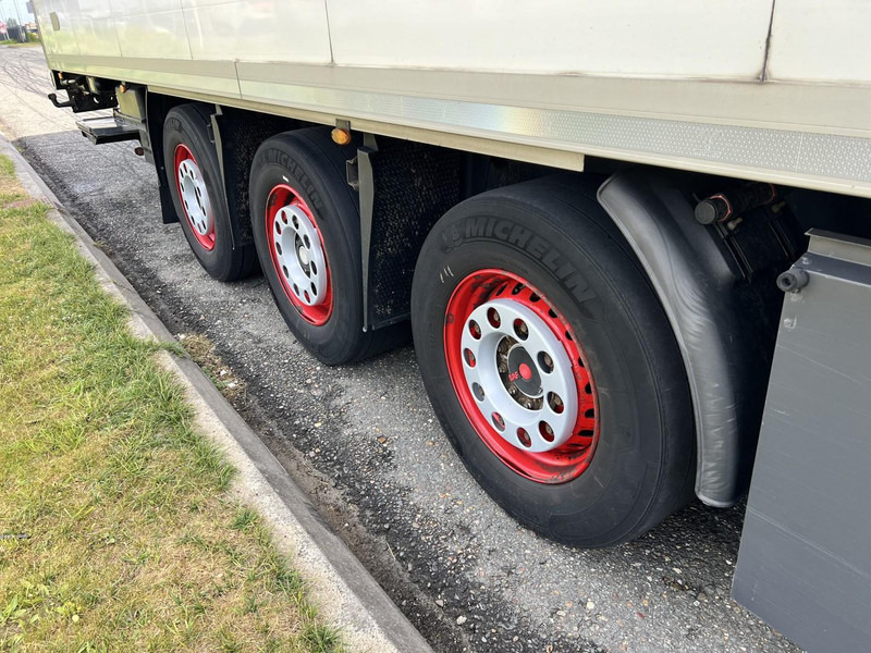 Kögel 3 - assige koeloplegger Carrier vector 1550 - مبردة نصف مقطورة: صور 5 Kögel 3 - assige koeloplegger Carrier vector 1550 - مبردة نصف مقطورة: صور 5