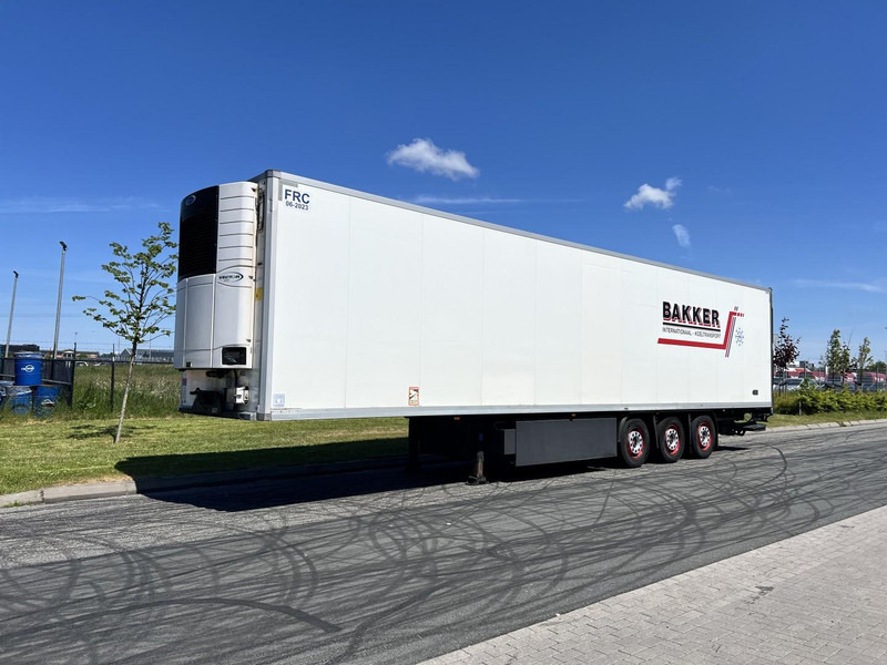 Kögel 3 - assige koeloplegger Carrier vector 1550 - مبردة نصف مقطورة: صور 1 Kögel 3 - assige koeloplegger Carrier vector 1550 - مبردة نصف مقطورة: صور 1