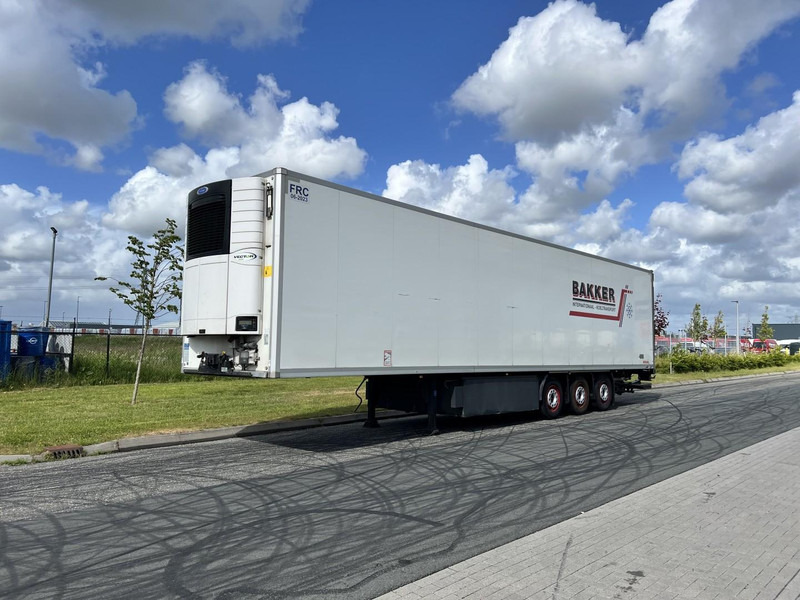 Kögel 3 - assige koeloplegger Carrier vector 1550 - مبردة نصف مقطورة: صور 1 Kögel 3 - assige koeloplegger Carrier vector 1550 - مبردة نصف مقطورة: صور 1