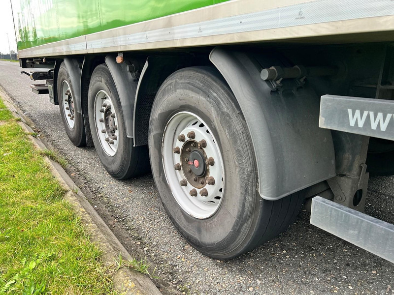 Kögel 3 assige koeloplegger Lift axle / Carrier Vector 1950 - مبردة نصف مقطورة: صور 4 Kögel 3 assige koeloplegger Lift axle / Carrier Vector 1950 - مبردة نصف مقطورة: صور 4