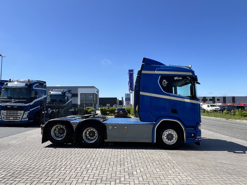 Scania R580 V8 6x2 trekker Retarder / Hydraulic / ADR / Full Air - شاحنة جرار: صور 4 Scania R580 V8 6x2 trekker Retarder / Hydraulic / ADR / Full Air - شاحنة جرار: صور 4