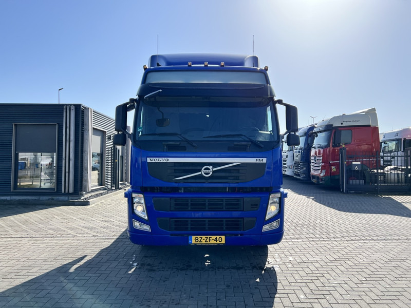 Volvo FM 370 4x2 trekker Globetrotter / Euro 5 /NEW TUV - شاحنة جرار: صور 2 Volvo FM 370 4x2 trekker Globetrotter / Euro 5 /NEW TUV - شاحنة جرار: صور 2