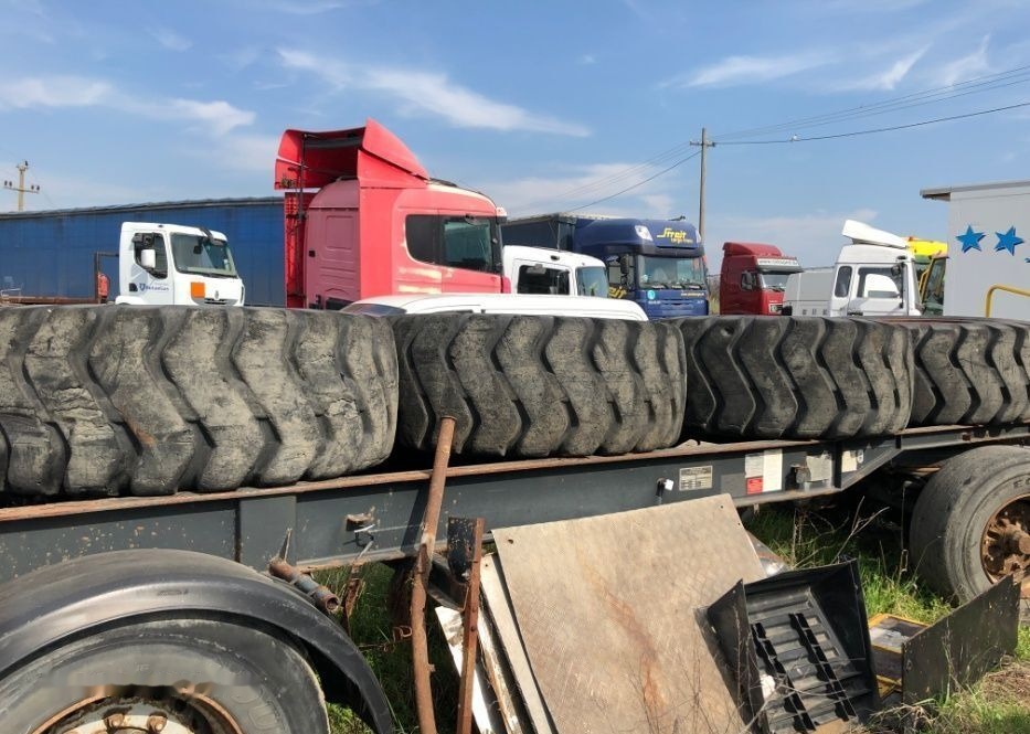 Anvelope Cu 24PR 4 BUC VOLA Incarcator VOLVO KOMATSU JCB - عجلات: صور 4 Anvelope Cu 24PR 4 BUC VOLA Incarcator VOLVO KOMATSU JCB - عجلات: صور 4