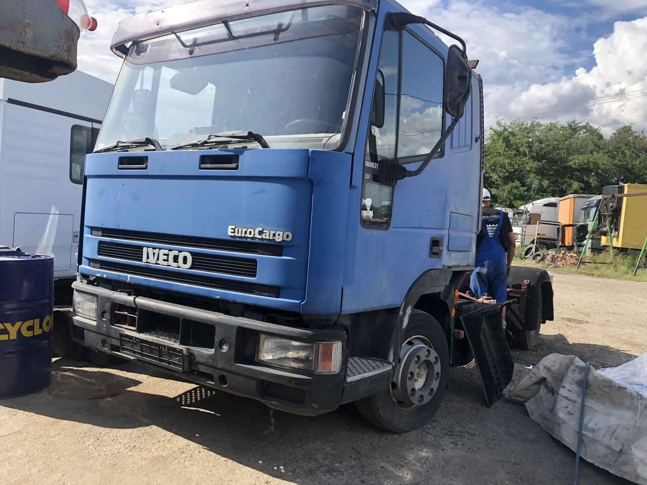 Dezmembrari Iveco EUROCARGO ML 80 90 100 120 140 130e18 120e24 75e18 IVECO EUROCARGO - قطع الغيار - شاحنة: صور 2 Dezmembrari Iveco EUROCARGO ML 80 90 100 120 140 130e18 120e24 75e18 IVECO EUROCARGO - قطع الغيار - شاحنة: صور 2