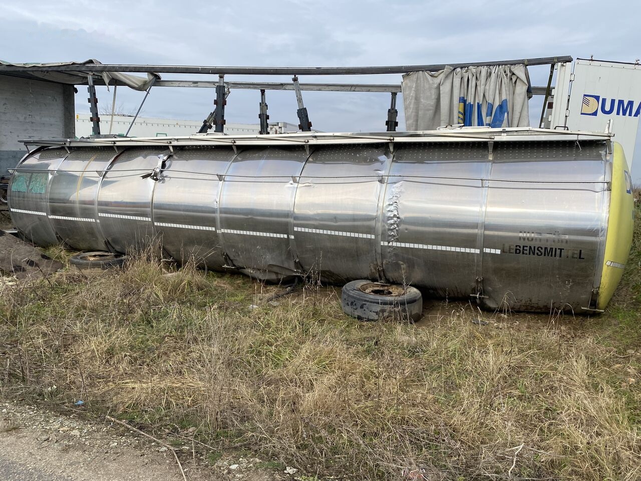 Magyar REZERVOR CISTERNA INOX ALIMENTAR in stare buna - صهريج حاوية: صور 4 Magyar REZERVOR CISTERNA INOX ALIMENTAR in stare buna - صهريج حاوية: صور 4