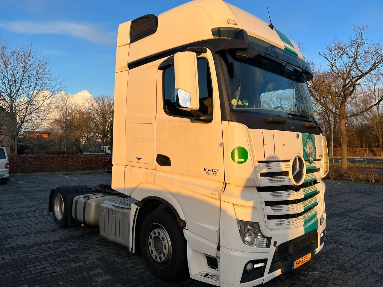 Mercedes-Benz Actros 1842 MP4 - شاحنة جرار: صور 1 Mercedes-Benz Actros 1842 MP4 - شاحنة جرار: صور 1