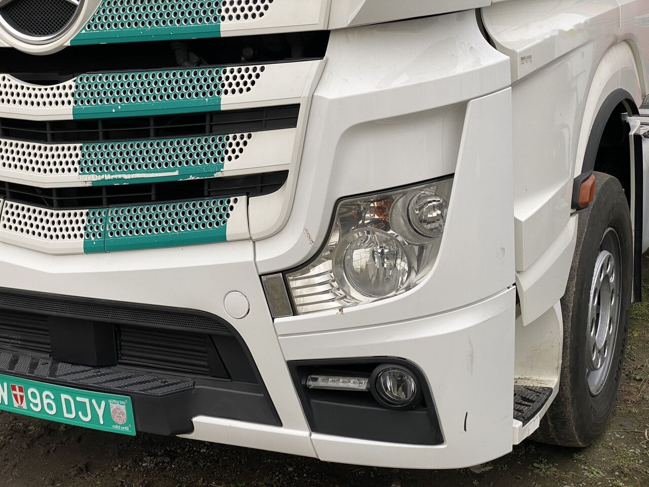 Mercedes-Benz Cap tractor MERCEDES-BENZ TOP Actros 1842 MP4 Klima MegaSpace - شاحنة جرار: صور 3 Mercedes-Benz Cap tractor MERCEDES-BENZ TOP Actros 1842 MP4 Klima MegaSpace - شاحنة جرار: صور 3