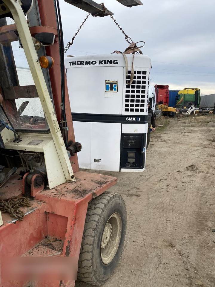 Schmitz Agregat Thermo King SMX II - 2 50 : R404A DIESEL + ELECTRO 380 - ثلاجة - مقطورة: صور 4 Schmitz Agregat Thermo King SMX II - 2 50 : R404A DIESEL + ELECTRO 380 - ثلاجة - مقطورة: صور 4