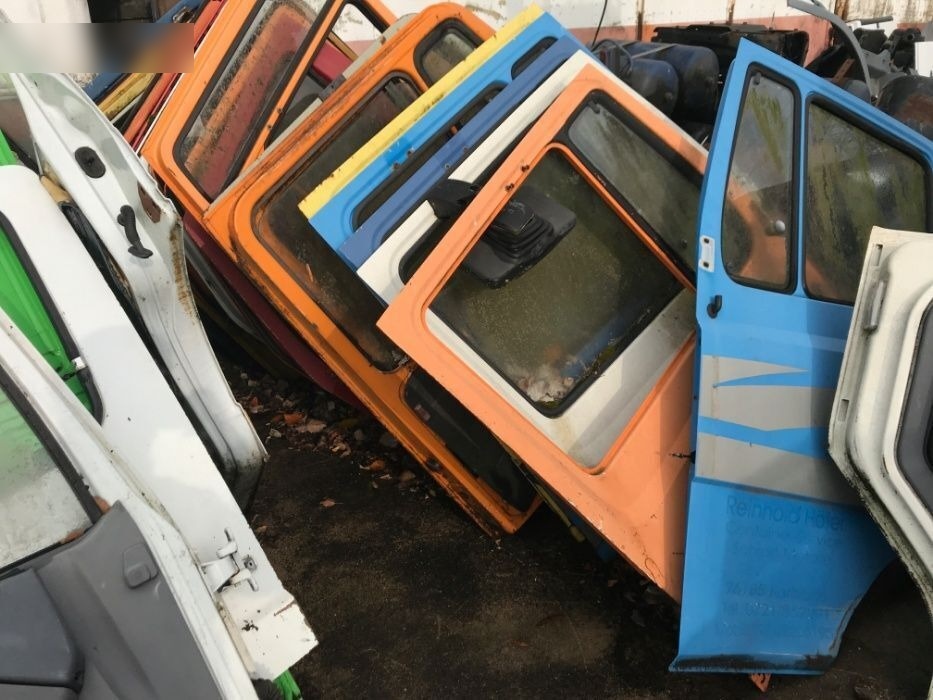 Usi cabina camion din dezmembrari - باب و قطع الغيار - شاحنة: صور 3 Usi cabina camion din dezmembrari - باب و قطع الغيار - شاحنة: صور 3