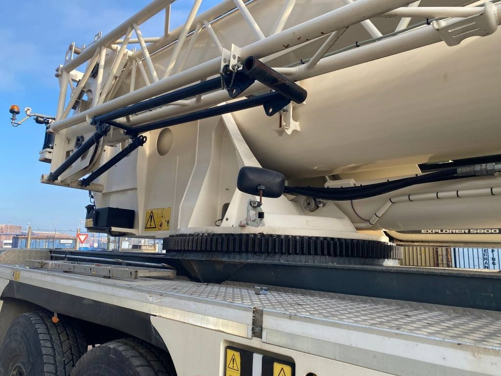 رافعة لجميع التضاريس Terex Explorer 5800: صور 10