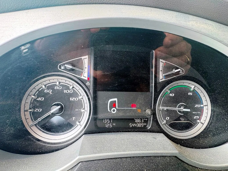 شاحنة جرار DAF XF 530 Twensteer 6x2/4. Hydr. system.: صور 17