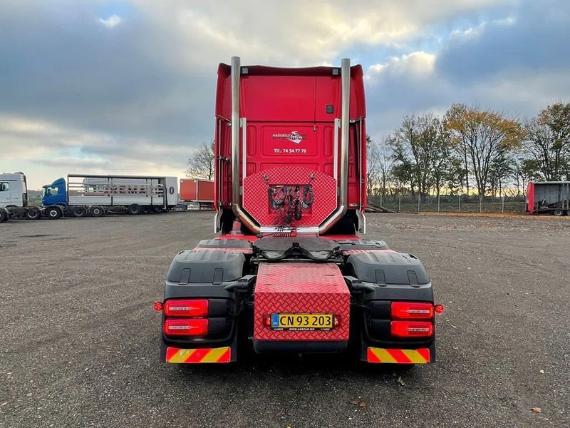DAF XF 530 Twensteer Special interior. Full Air suspension Hydr. system - شاحنة جرار: صور 4 DAF XF 530 Twensteer Special interior. Full Air suspension Hydr. system - شاحنة جرار: صور 4