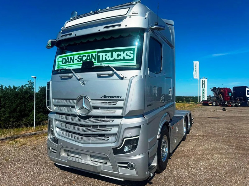 Mercedes-Benz Actros 2653 Special Interior. 6x2 3250mm weelbase. Air / Air suspension. hydr. syatem. Invertor. Micro wave. - شاحنة جرار: صور 4 Mercedes-Benz Actros 2653 Special Interior. 6x2 3250mm weelbase. Air / Air suspension. hydr. syatem. Invertor. Micro wave. - شاحنة جرار: صور 4