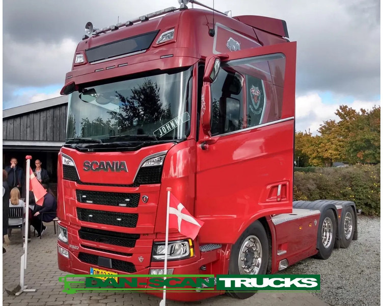Scania R590 V8 NGS Rear steering 6x2*4. Air / Air suspension. Hydr. system - شاحنة جرار: صور 1 Scania R590 V8 NGS Rear steering 6x2*4. Air / Air suspension. Hydr. system - شاحنة جرار: صور 1