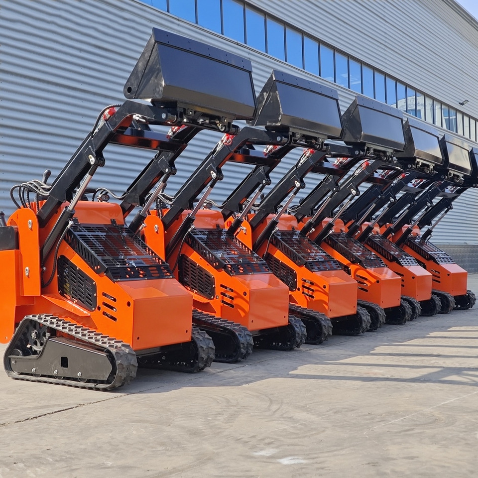 LEZUM Free Shipping Mini Skid Steer Loader Compact Track Electric/Diesel Chinese Mini Skid Steer Loader For Sale With Mini Skid Steer Attachments 4 In 1 Bucket - شيول صغير: صور 2 LEZUM Free Shipping Mini Skid Steer Loader Compact Track Electric/Diesel Chinese Mini Skid Steer Loader For Sale With Mini Skid Steer Attachments 4 In 1 Bucket - شيول صغير: صور 2