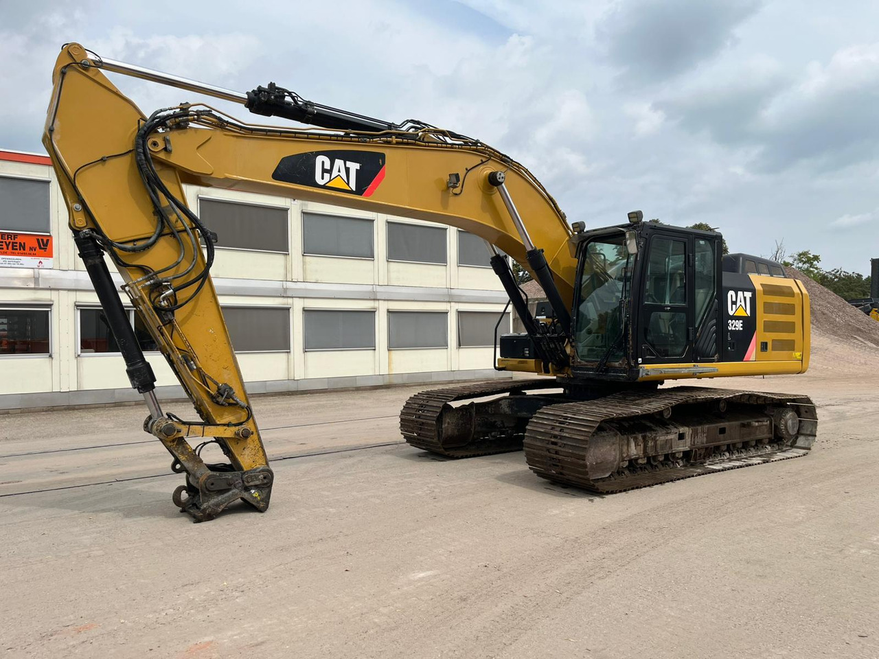 Caterpillar 329 EL - حفارات زحافة: صور 2 Caterpillar 329 EL - حفارات زحافة: صور 2