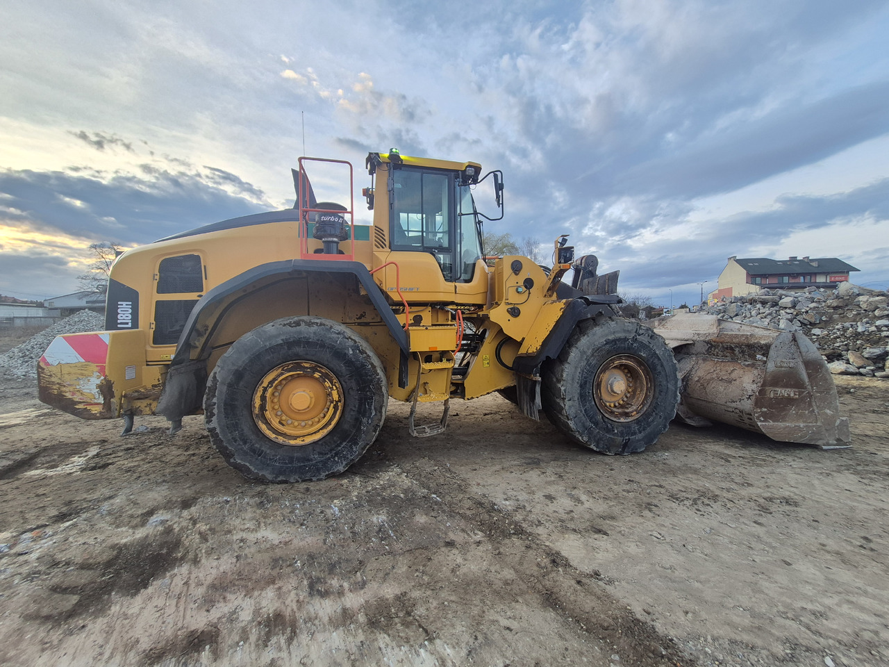 اللودر بعجل VOLVO L180H: صور 7