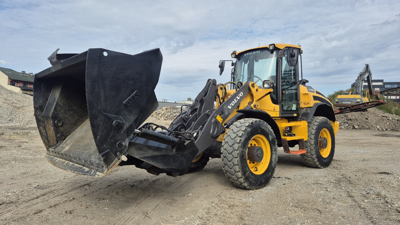 VOLVO L45H - اللودر بعجل: صور 1 VOLVO L45H - اللودر بعجل: صور 1