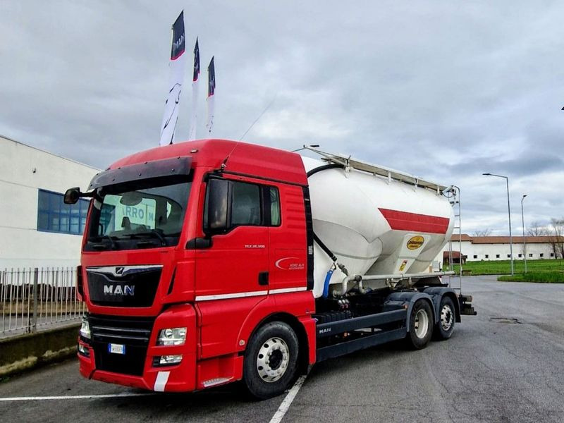 Camion cisterna MAN TGX TGX 26.500 - شاحنة جرار: صور 1 Camion cisterna MAN TGX TGX 26.500 - شاحنة جرار: صور 1