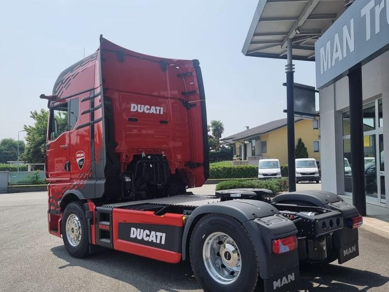 TRATTORE STRADALE MAN TGX 520hp DUCATI EDITION TGX 18.520 4x2 LL SA - شاحنة جرار: صور 3 TRATTORE STRADALE MAN TGX 520hp DUCATI EDITION TGX 18.520 4x2 LL SA - شاحنة جرار: صور 3