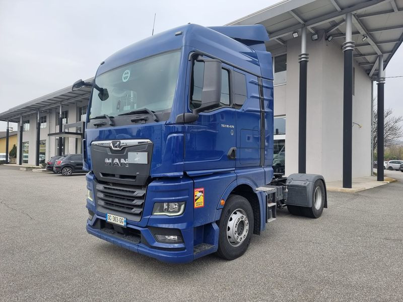 Trattore stradale MAN BLU MAN TGX 18.470 - شاحنة جرار: صور 1 Trattore stradale MAN BLU MAN TGX 18.470 - شاحنة جرار: صور 1