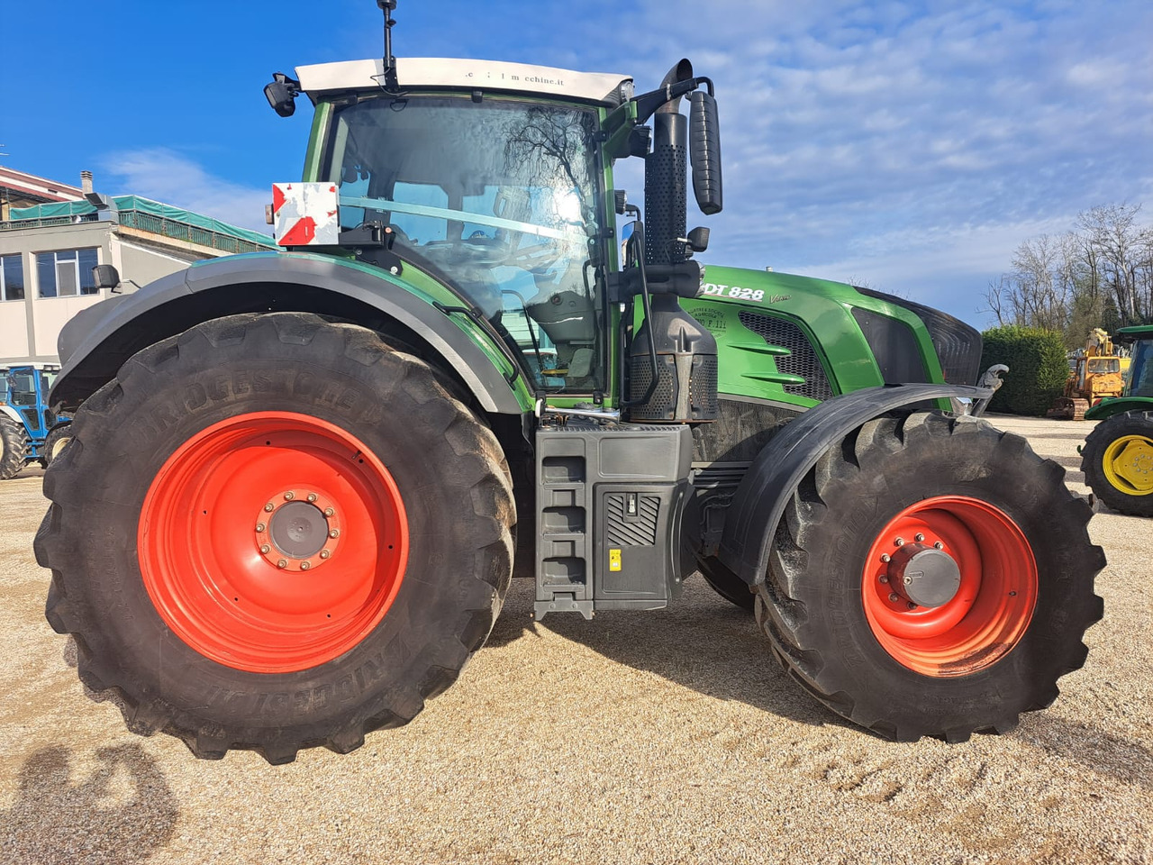 FENDT 828 - جرار: صور 2 FENDT 828 - جرار: صور 2