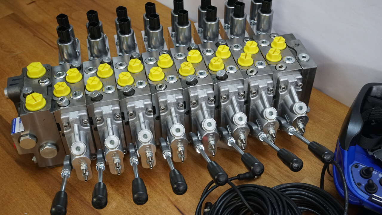 مقطورة الغابات Set SPV with Scanreco RC400 8 Functions Hiab, Palfinger, Fassi: صور 5