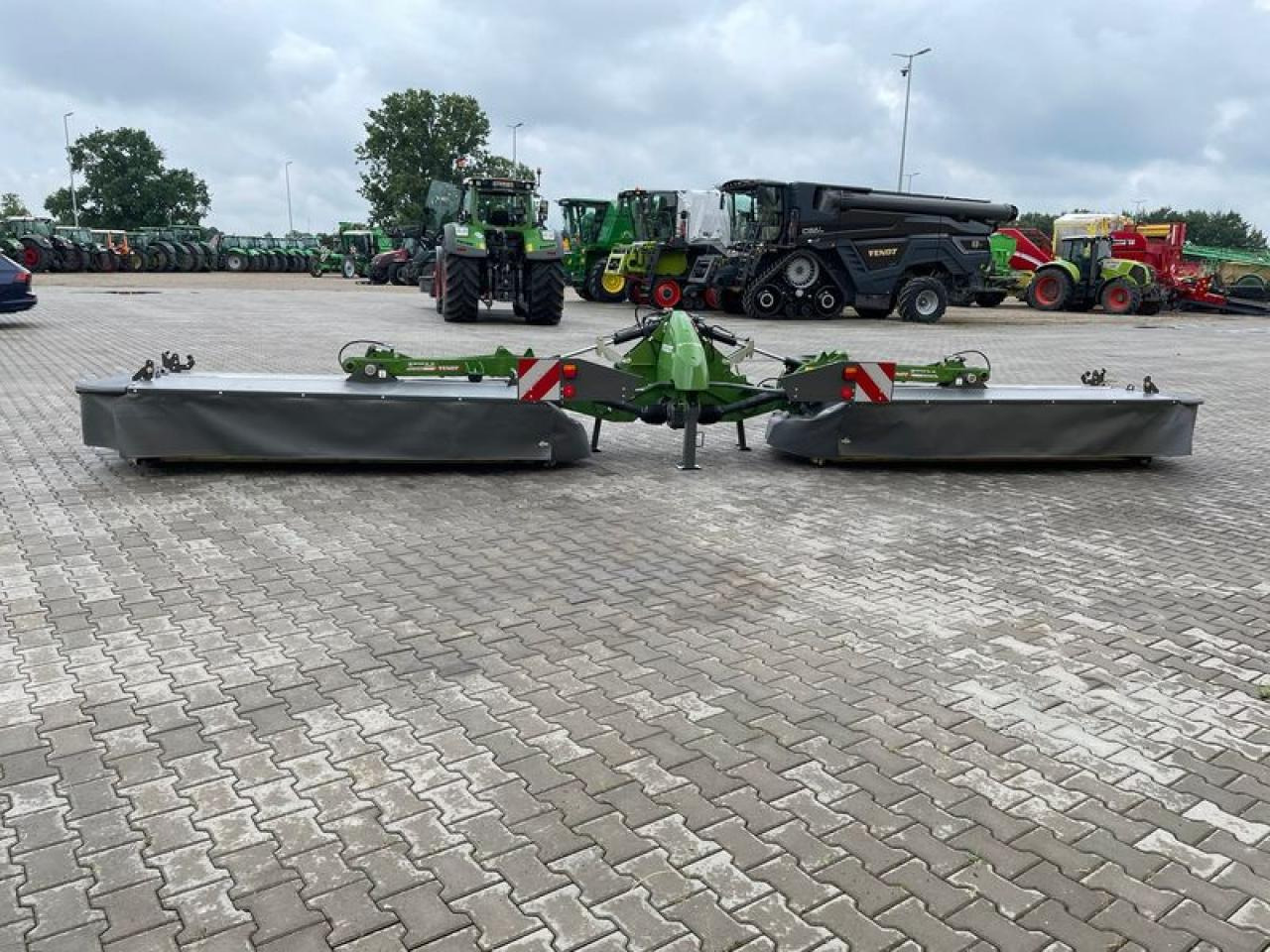 Fendt SLICER 860 HECKMÄHWERK - جزازة: صور 2 Fendt SLICER 860 HECKMÄHWERK - جزازة: صور 2