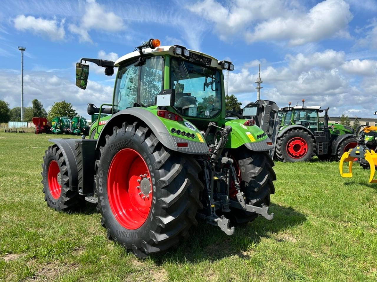 Fendt VARIO 724 GEN 6 PROFI+ SETTING 2 - جرار: صور 3 Fendt VARIO 724 GEN 6 PROFI+ SETTING 2 - جرار: صور 3