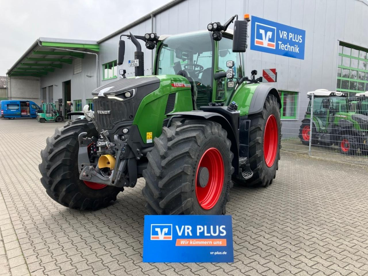 Fendt VARIO 728 POWER PLUS SET 2 - جرار: صور 1 Fendt VARIO 728 POWER PLUS SET 2 - جرار: صور 1