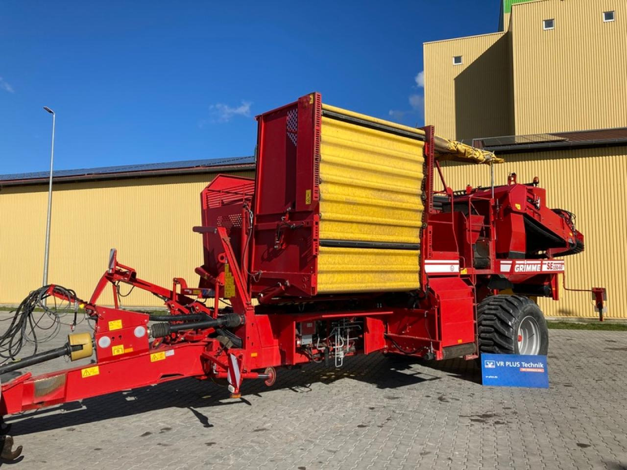 Grimme SE 150-60 - حصادة البطاطس: صور 1 Grimme SE 150-60 - حصادة البطاطس: صور 1