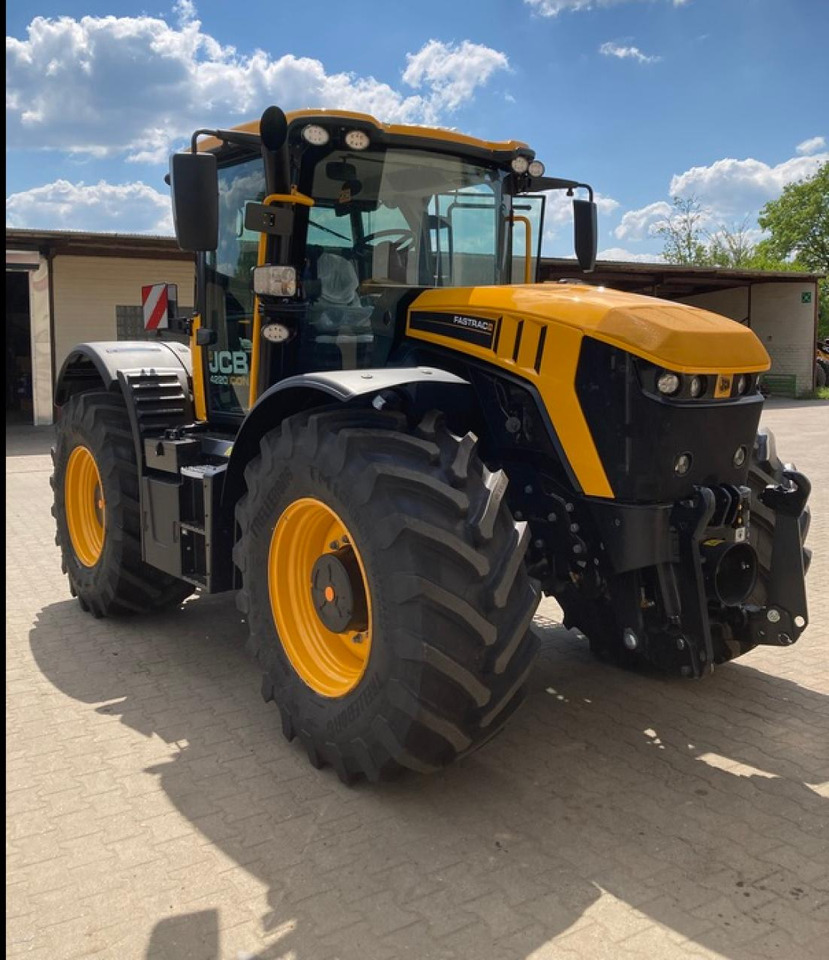 JCB FASTRAC 4220 AKTION - جرار: صور 1 JCB FASTRAC 4220 AKTION - جرار: صور 1