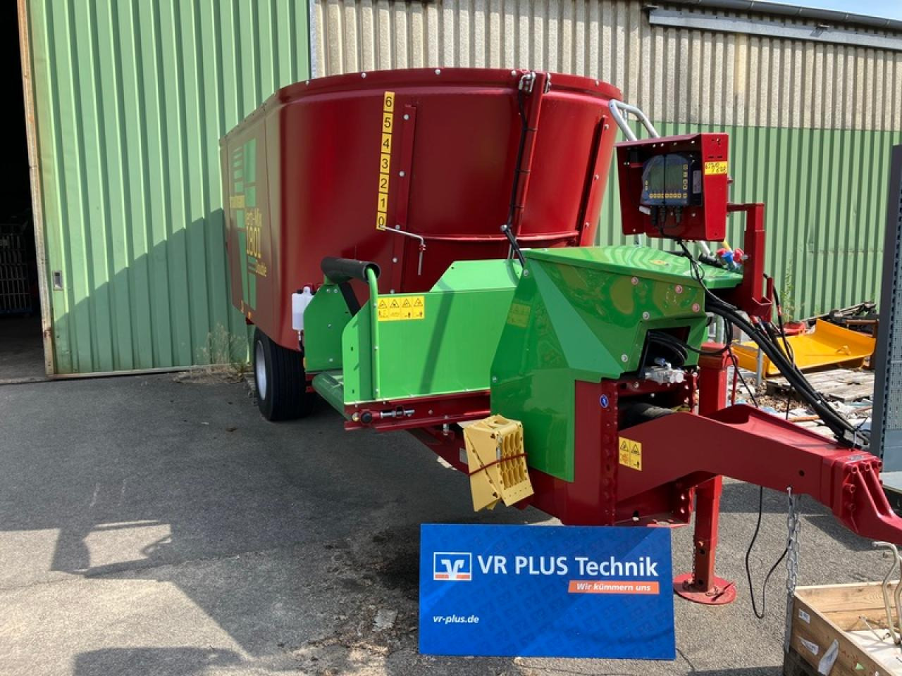 Strautmann VERTI-MIX1801AKTION - آلة خلط وتوزيع الأعلاف: صور 1 Strautmann VERTI-MIX1801AKTION - آلة خلط وتوزيع الأعلاف: صور 1