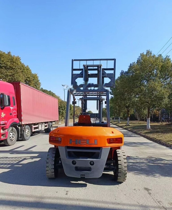 Heli h2000 5t 30 50 70 100 - رافعة شوكية ديزل: صور 3 Heli h2000 5t 30 50 70 100 - رافعة شوكية ديزل: صور 3