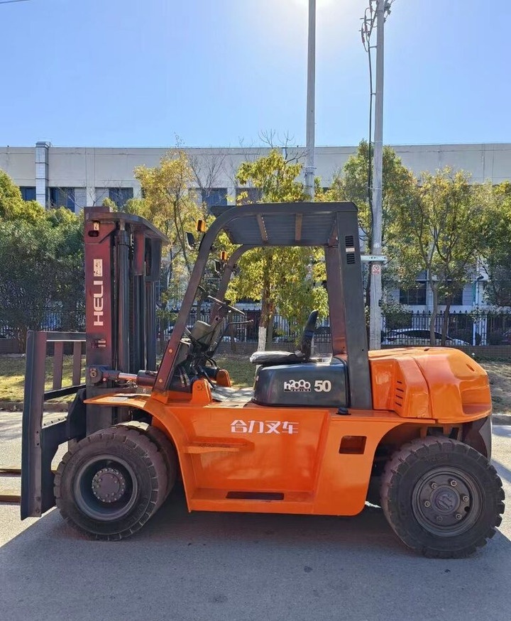 Heli h2000 5t 30 50 70 100 - رافعة شوكية ديزل: صور 1 Heli h2000 5t 30 50 70 100 - رافعة شوكية ديزل: صور 1