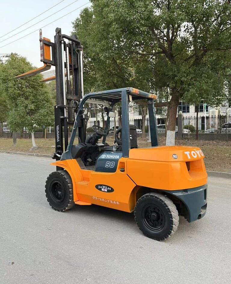 Toyota Made in Japan 7FD30 3ton 5ton 7FD50 for sale - رافعة شوكية ديزل: صور 3 Toyota Made in Japan 7FD30 3ton 5ton 7FD50 for sale - رافعة شوكية ديزل: صور 3