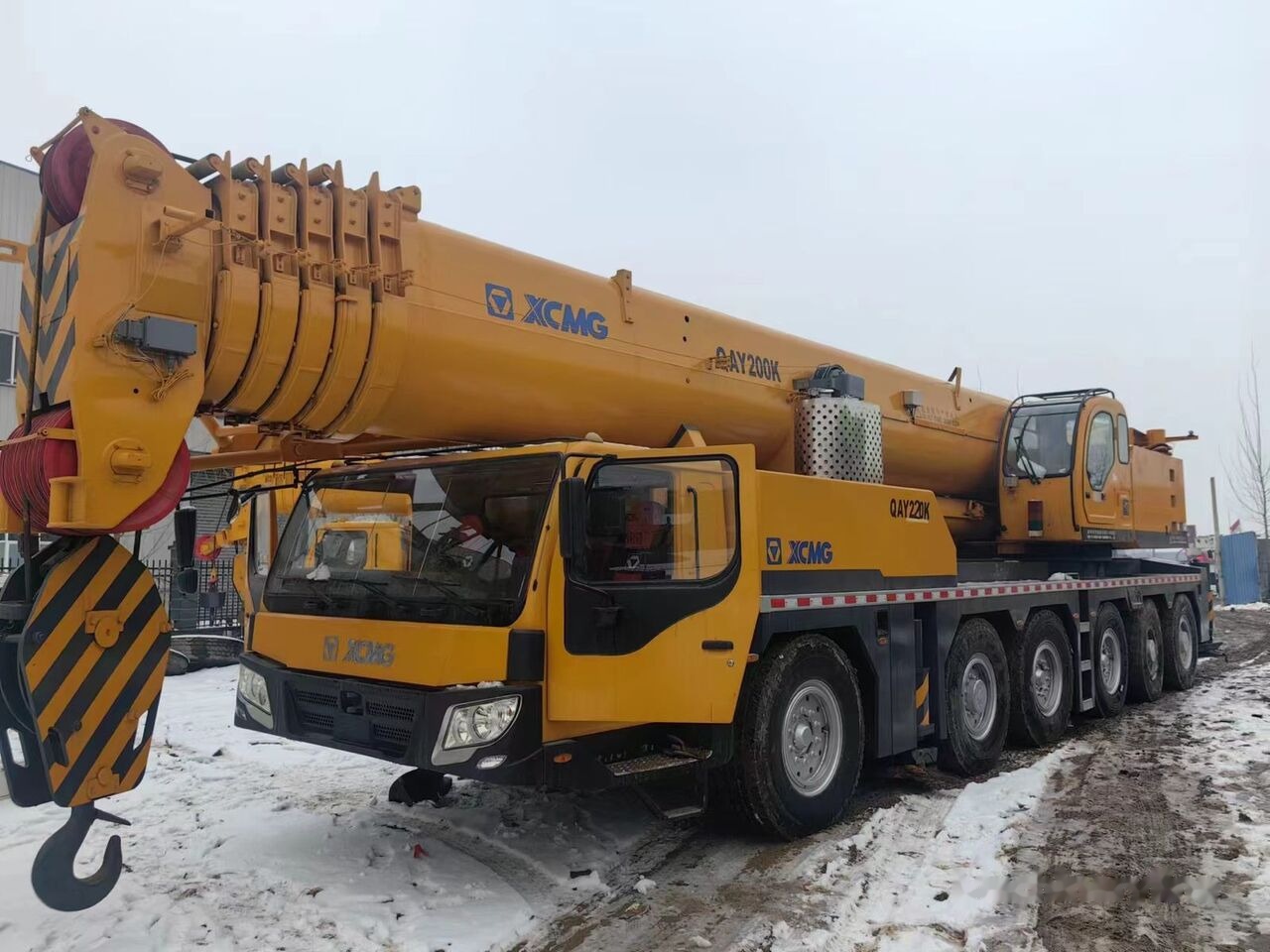 XCMG QAY200 truck crane 25 50 70 80 100 200 mobile crane for sale - موبايل كرين: صور 2 XCMG QAY200 truck crane 25 50 70 80 100 200 mobile crane for sale - موبايل كرين: صور 2