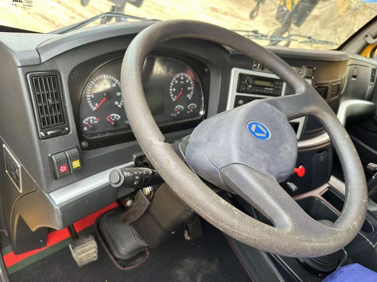 XCMG QY30K QY30KC - موبايل كرين: صور 4 XCMG QY30K QY30KC - موبايل كرين: صور 4
