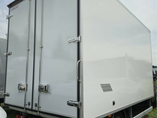 IVECO Daily 35S18 3.0 Koffer Voll-LED Navigation - الشاحنات الصغيرة صندوق مغلق: صور 3 IVECO Daily 35S18 3.0 Koffer Voll-LED Navigation - الشاحنات الصغيرة صندوق مغلق: صور 3