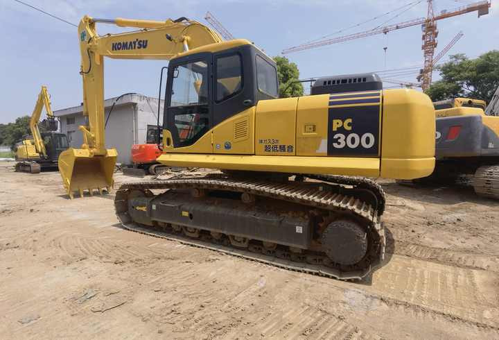 Automation Used komatsu pc300-7 excavator second hand ecvacators cheap price used komatsu for hot sale - حفارات زحافة: صور 3 Automation Used komatsu pc300-7 excavator second hand ecvacators cheap price used komatsu for hot sale - حفارات زحافة: صور 3