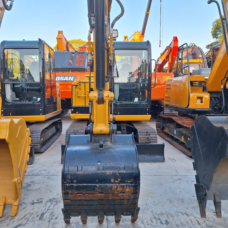 CAT 305.5E2 Excavator - حفارات زحافة: صور 2 CAT 305.5E2 Excavator - حفارات زحافة: صور 2