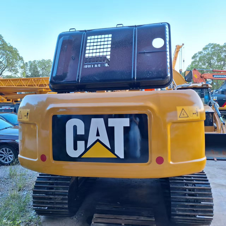 CAT 320D2L Excavator - حفارات زحافة: صور 5 CAT 320D2L Excavator - حفارات زحافة: صور 5